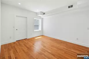 141 Beach St, Jersey City, NJ 07307 - Photo 3