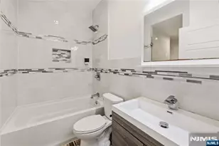 141 Beach St, Jersey City, NJ 07307 - Photo 5