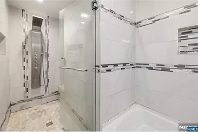 141 Beach Street, Jersey City, NJ 07307 - Photo 15