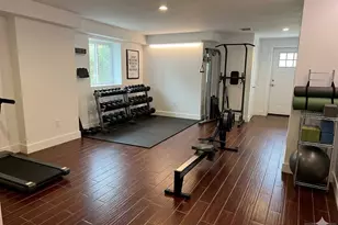 141 Beach St, Jersey City, NJ 07307 - Photo 19