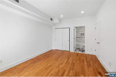 141 Beach Street, Jersey City, NJ 07307 - Photo 9