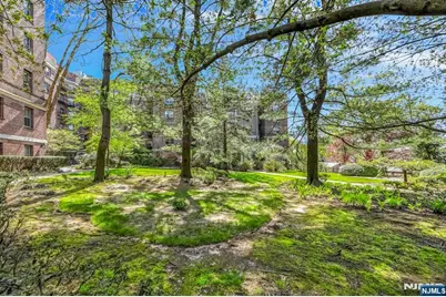 100 E Palisade Avenue A24 #A24, Englewood, NJ 07631 - Photo 17