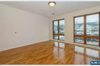 17 Meadow Road 306 #306, Rutherford, NJ 07070 - Photo 9