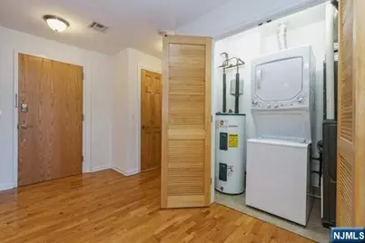 17 Meadow Road 306 #306, Rutherford, NJ 07070 - Photo 13
