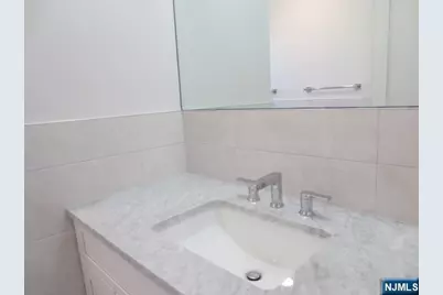 427 Westview Place B #B, Fort Lee, NJ 07024 - Photo 9