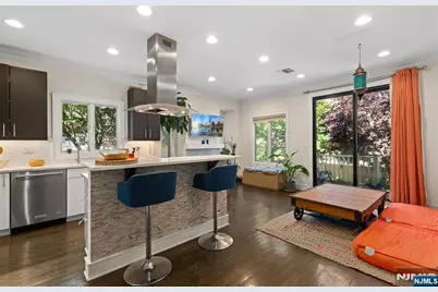 1627 John Street A #A, Fort Lee, NJ 07024 - Photo 7