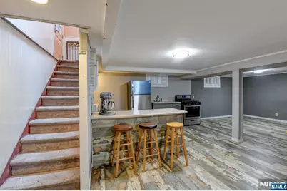 147 Field Avenue, Hasbrouck Heights, NJ 07604 - Photo 15