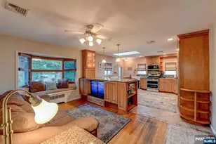 147 Field Ave, Hasbrouck Heights, NJ 07604 - Photo 5