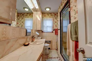 147 Field Ave, Hasbrouck Heights, NJ 07604 - Photo 13