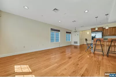 124 68th Street 206 #206, Guttenberg, NJ 07093 - Photo 3