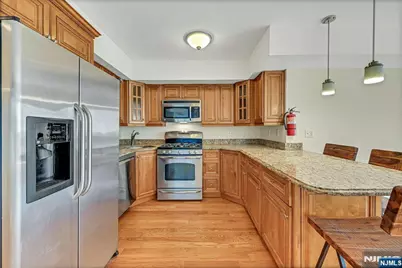 124 68th Street 206 #206, Guttenberg, NJ 07093 - Photo 7