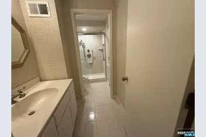 310 Lookout Avenue 106 #106, Hackensack, NJ 07601 - Photo 11