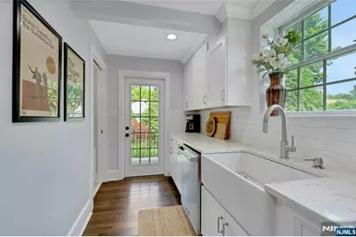 84 S Central Avenue, Ramsey, NJ 07446 - Photo 15