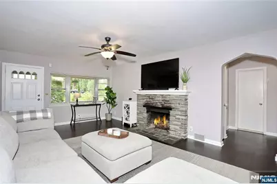 466 Mountain Avenue, Washington Township, NJ 07676 - Photo 7