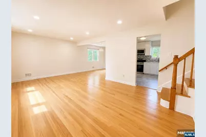 6 Rose Court, Closter, NJ 07624 - Photo 3