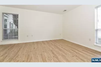 1132 Stafford Street 1132 #1132, Mahwah, NJ 07430 - Photo 13