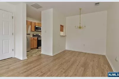1132 Stafford Street 1132 #1132, Mahwah, NJ 07430 - Photo 7