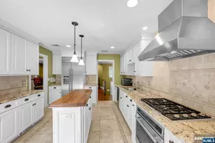 24 Vanderbeck Ln, Mahwah, NJ 07430 - Photo 19