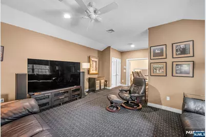 24 Vanderbeck Lane, Mahwah, NJ 07430 - Photo 11