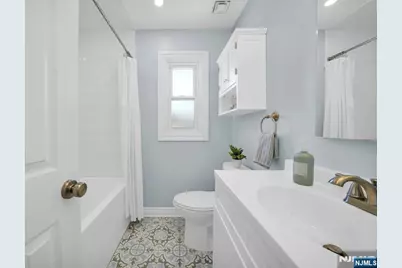 25 Parker Avenue, Rochelle Park Township, NJ 07662 - Photo 19