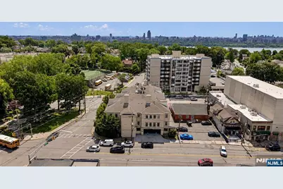 180 Edgewater Road, Cliffside Park, NJ 07010 - Photo 15