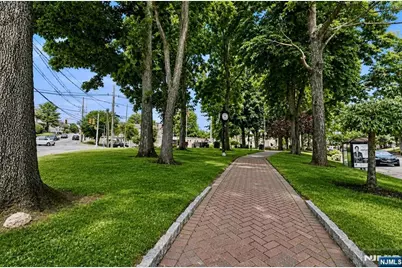 180 Edgewater Road, Cliffside Park, NJ 07010 - Photo 13