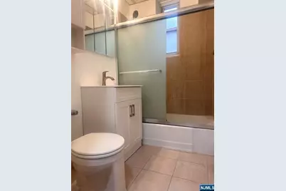 2160 Center Avenue 4S #4S, Fort Lee, NJ 07024 - Photo 5