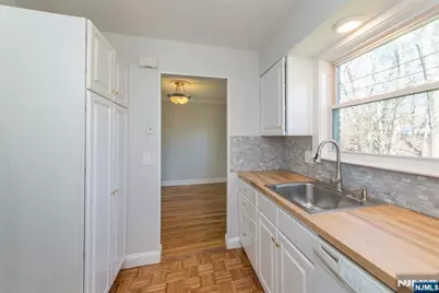 43 Conforti Avenue 83 #83, West Orange Township, NJ 07052 - Photo 13