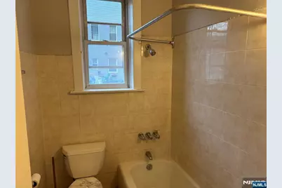 220 Palisade Avenue 1B #1B, Garfield, NJ 07026 - Photo 5