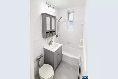 2160 Center Avenue 1J #1J, Fort Lee, NJ 07024 - Photo 17