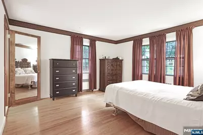 14 Saddle River Road, Woodcliff Lake, NJ 07677 - Photo 27