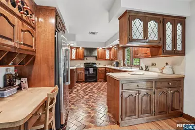 14 Saddle River Road, Woodcliff Lake, NJ 07677 - Photo 21