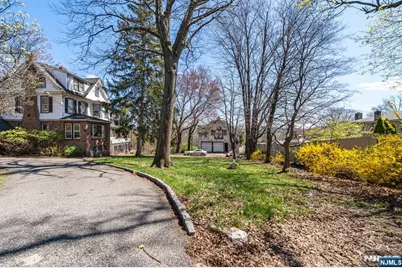 525 Teaneck Road, Ridgefield Park, NJ 07660 - Photo 9