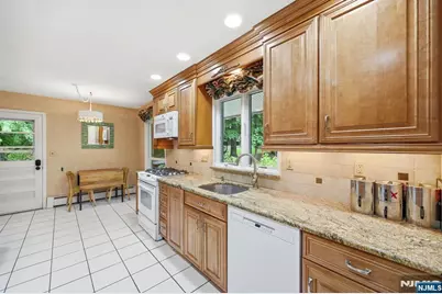 23 Cressfield Court, Woodcliff Lake, NJ 07677 - Photo 5