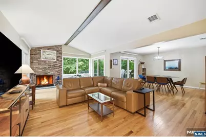 23 Cressfield Court, Woodcliff Lake, NJ 07677 - Photo 9