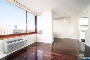 100 Old Palisade Road 2011, Fort Lee, NJ 07024 - Photo 13