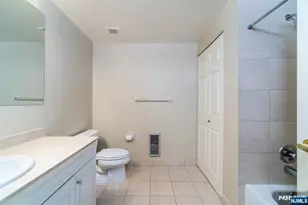 100 Old Palisade Road 2011, Fort Lee, NJ 07024 - Photo 15