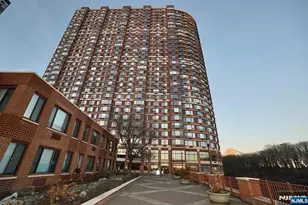 100 Old Palisade Road 2011, Fort Lee, NJ 07024 - Photo 1