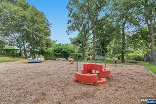 2 Horizon Rd, Fort Lee, NJ 07024 - Photo 49