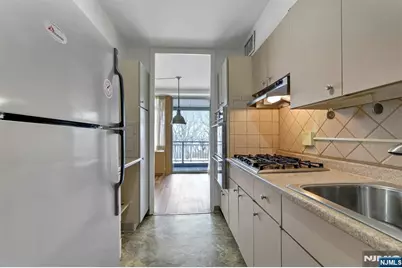 2 Horizon Road #G5, Fort Lee, NJ 07024 - Photo 29