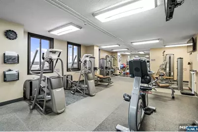 160 Overlook Avenue 12E2 #12E2, Hackensack, NJ 07601 - Photo 3