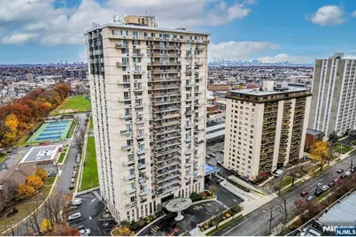 160 Overlook Avenue 12E2 #12E2, Hackensack, NJ 07601 - Photo 5