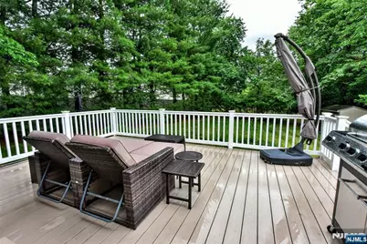 380 Shea Drive, New Milford, NJ 07646 - Photo 25