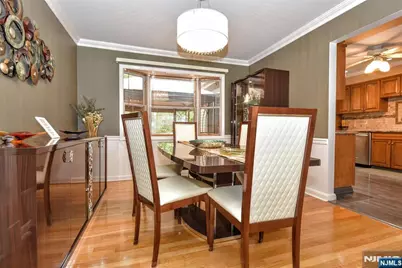 380 Shea Drive, New Milford, NJ 07646 - Photo 5