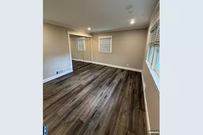 793 Jersey Place, Paramus, NJ 07653 - Photo 17