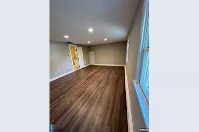 793 Jersey Place, Paramus, NJ 07653 - Photo 11