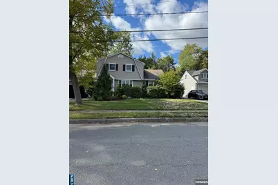 793 Jersey Place, Paramus, NJ 07653 - Photo 33