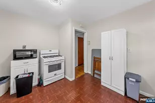 385 McKinley St, Fairview, NJ 07022 - Photo 9
