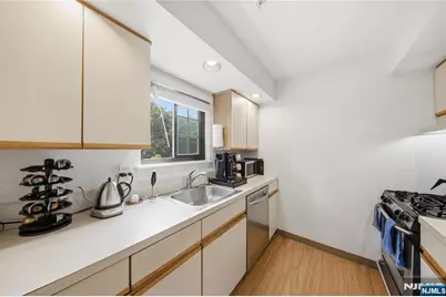609 Mark Twain Way, Mahwah, NJ 07430 - Photo 3