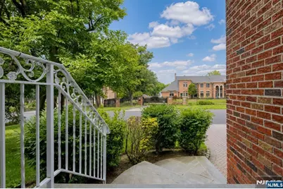 545 Summit Street, Englewood Cliffs, NJ 07632 - Photo 5